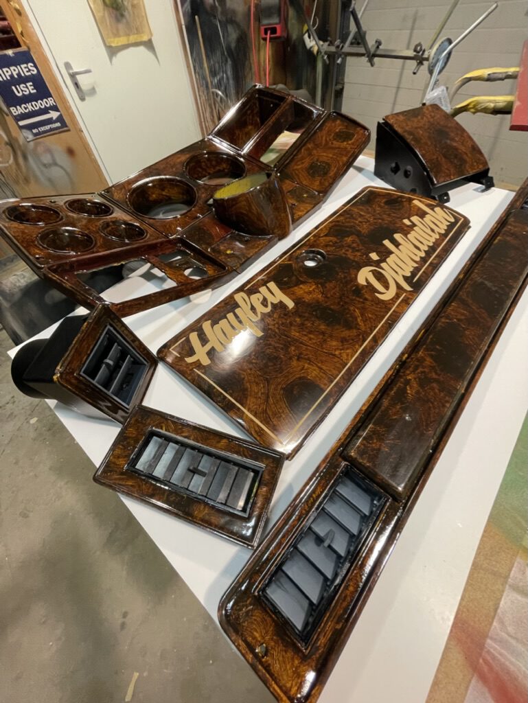 43E3D8FE-1404-4444-B315-FF89A1447647_1_105_c